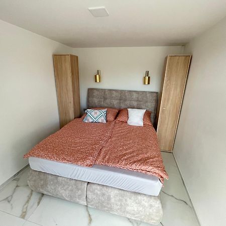 Luxury Apartments In Balatonalmadi, Almadi Lux Apartman III - Pure Gold Eksteriør billede