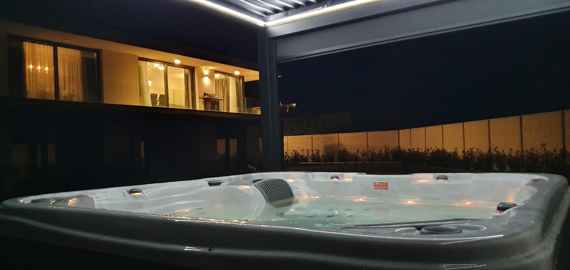 Luxury Apartments In Balatonalmadi, Almadi Lux Apartman III - Pure Gold Eksteriør billede